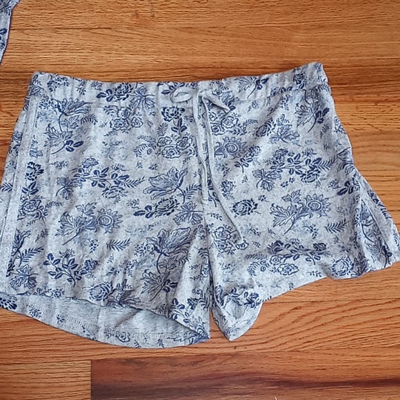 Lucky Brand fou piece pj set new without tags. Never worn - Picture 7 of 7